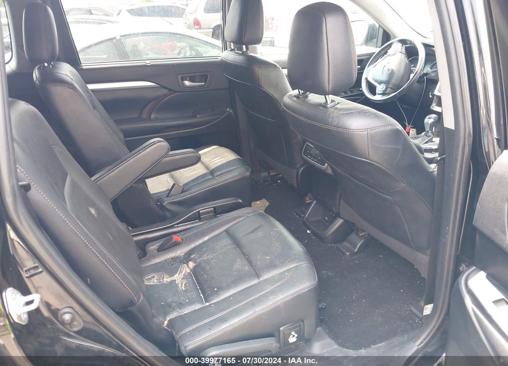 2019 TOYOTA HIGHLANDER XLE VIN: 5TDKZRFH1KS561694