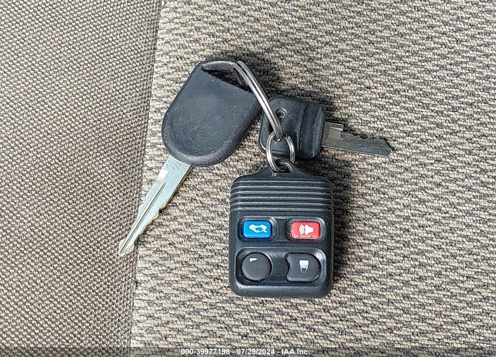 2006 FORD TAURUS SE VIN: 1FAFP53U66A129449