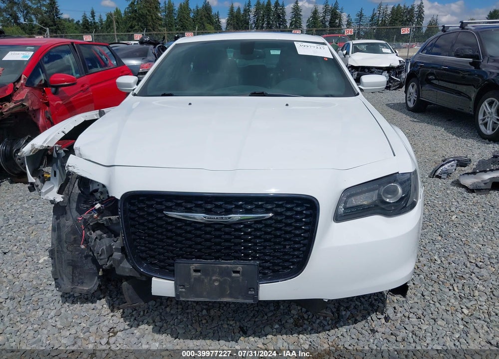 2015 CHRYSLER 300 S VIN: 2C3CCABG8FH845465