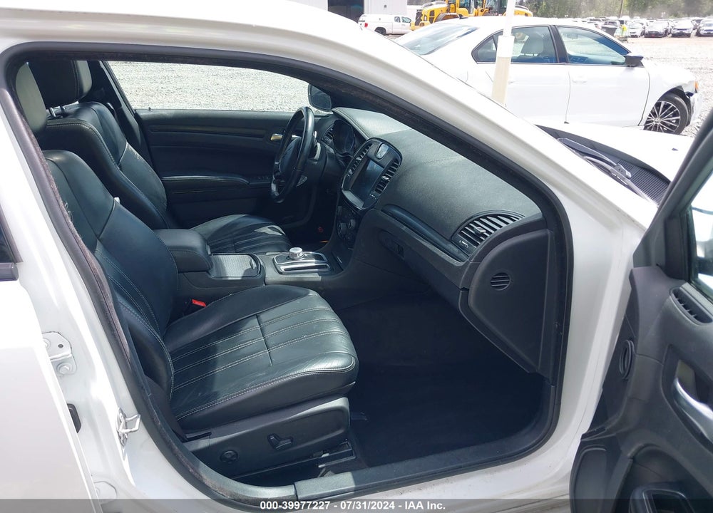 2015 CHRYSLER 300 S VIN: 2C3CCABG8FH845465