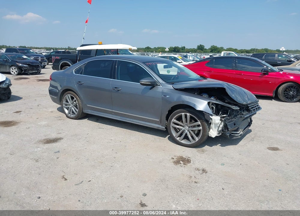 2017 VOLKSWAGEN PASSAT 1.8T R-LINE VIN: 1VWDT7A38HC041557