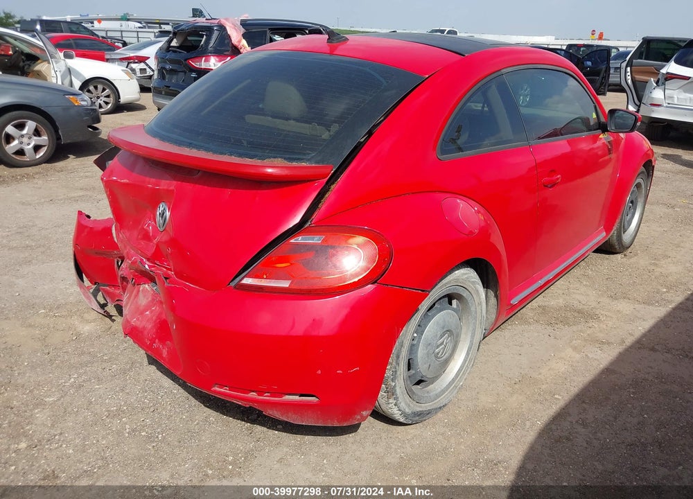 2013 VOLKSWAGEN BEETLE VIN: 3VWJX7AT6DM637444