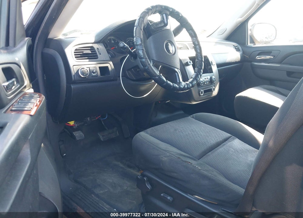 2010 CHEVROLET TAHOE LS VIN: 1GNMCAE08AR132029