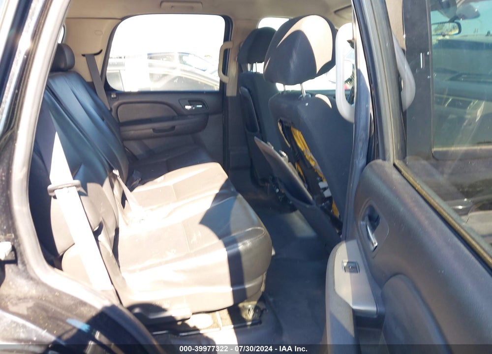 2010 CHEVROLET TAHOE LS VIN: 1GNMCAE08AR132029