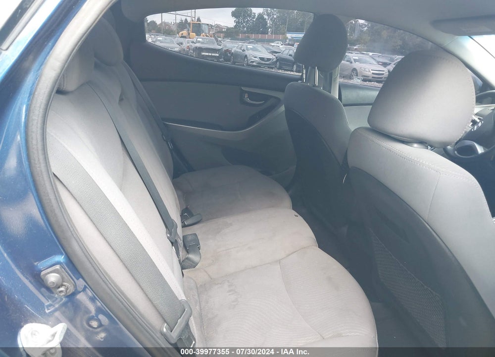 2016 HYUNDAI ELANTRA SE VIN: 5NPDH4AE7GH717570