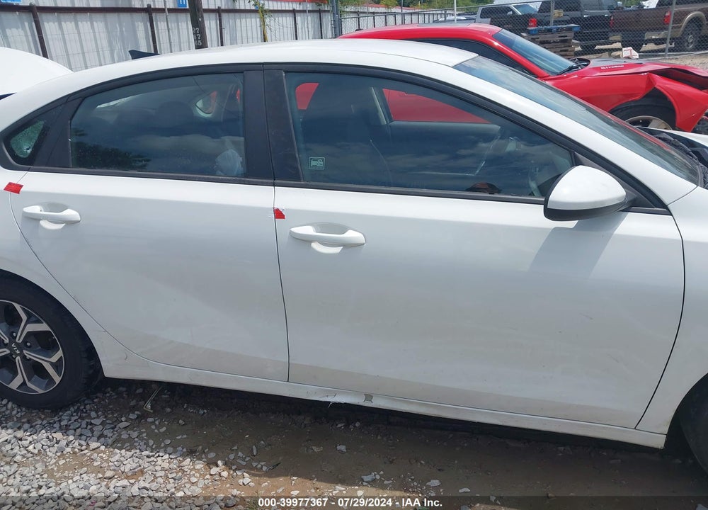2019 KIA FORTE LXS VIN: 3KPF24AD5KE117287