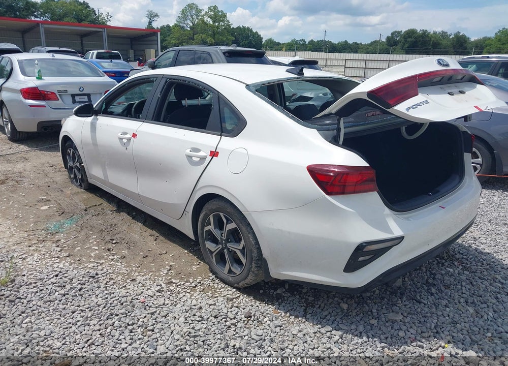 2019 KIA FORTE LXS VIN: 3KPF24AD5KE117287