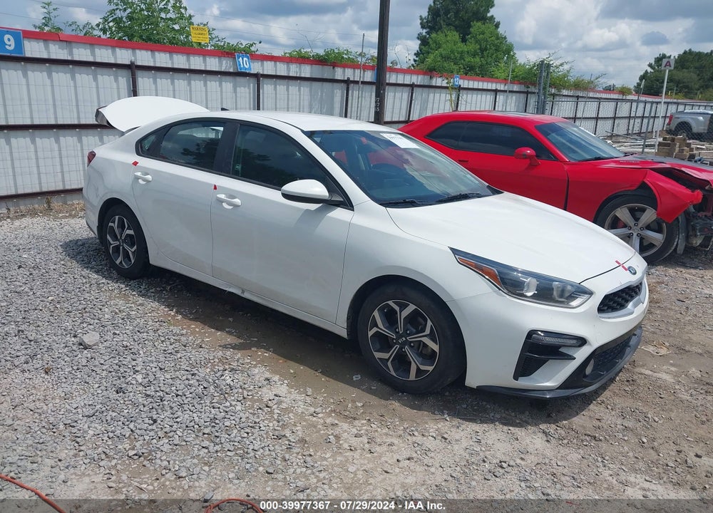 2019 KIA FORTE LXS VIN: 3KPF24AD5KE117287