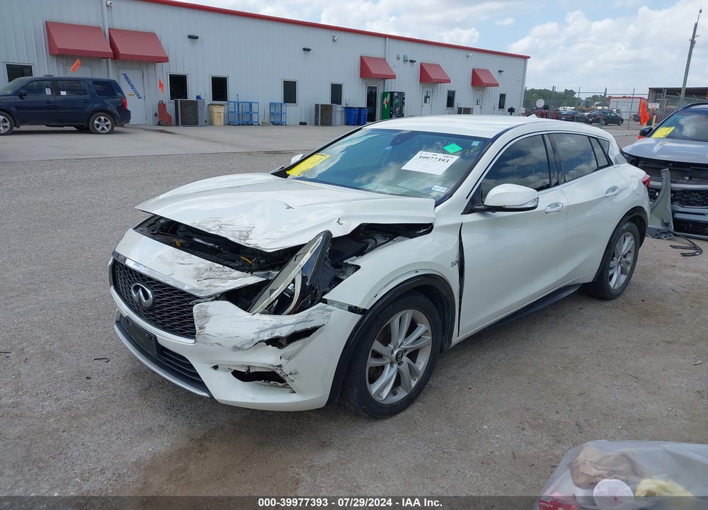 2017 INFINITI QX30 LUXURY VIN: SJKCH5CP4HA031010