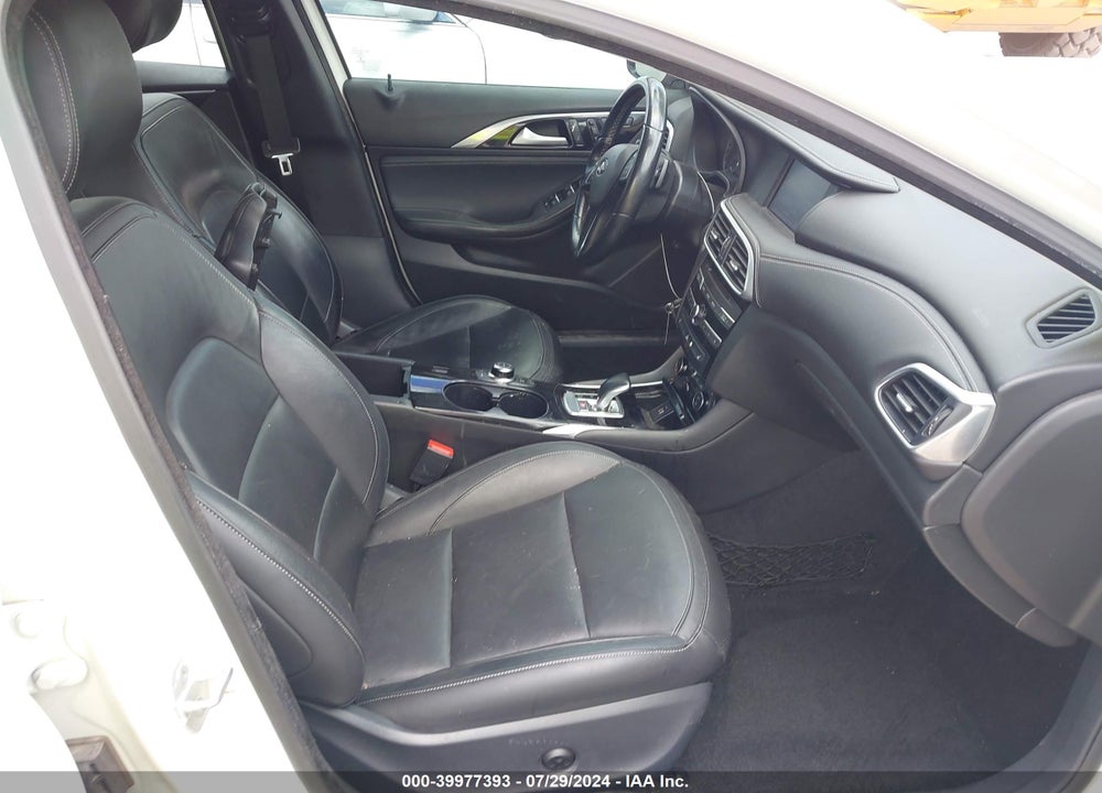 2017 INFINITI QX30 LUXURY VIN: SJKCH5CP4HA031010