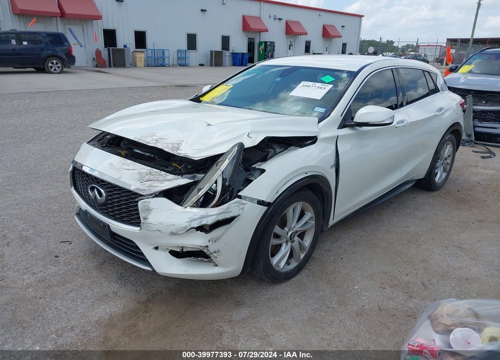 2017 INFINITI QX30 LUXURY VIN: SJKCH5CP4HA031010