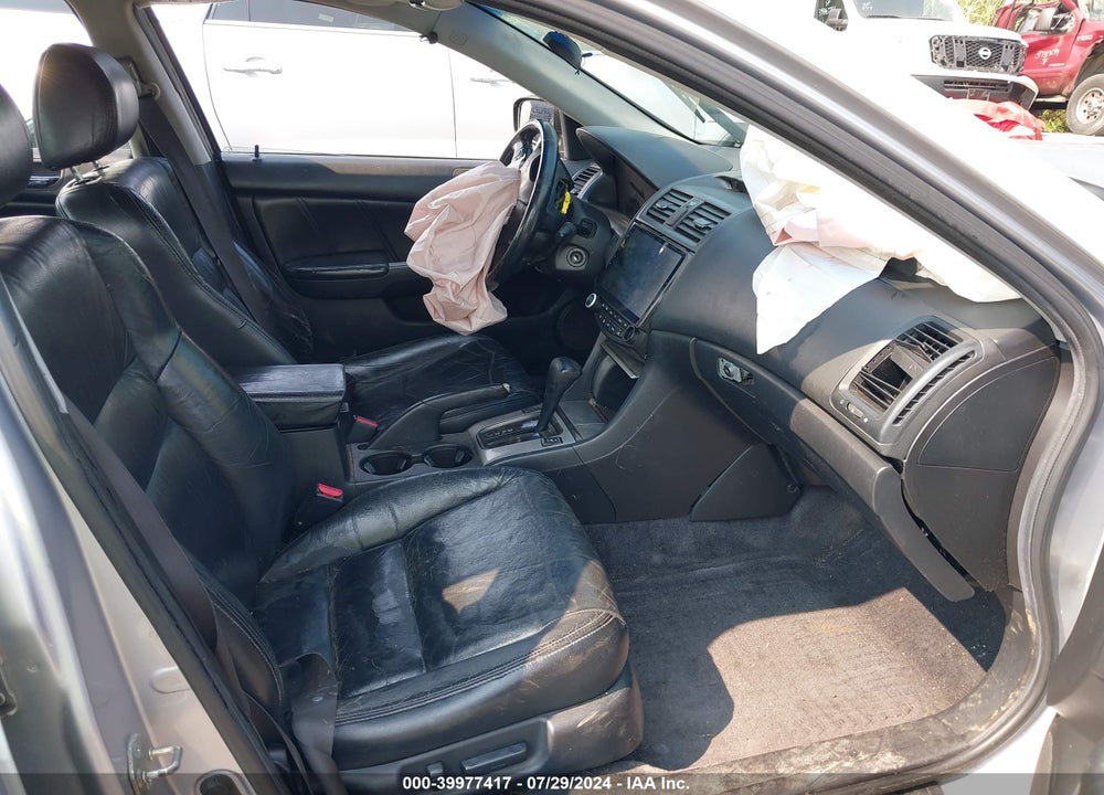 2004 HONDA ACCORD 3.0 EX VIN: 1HGCM668X4A083620