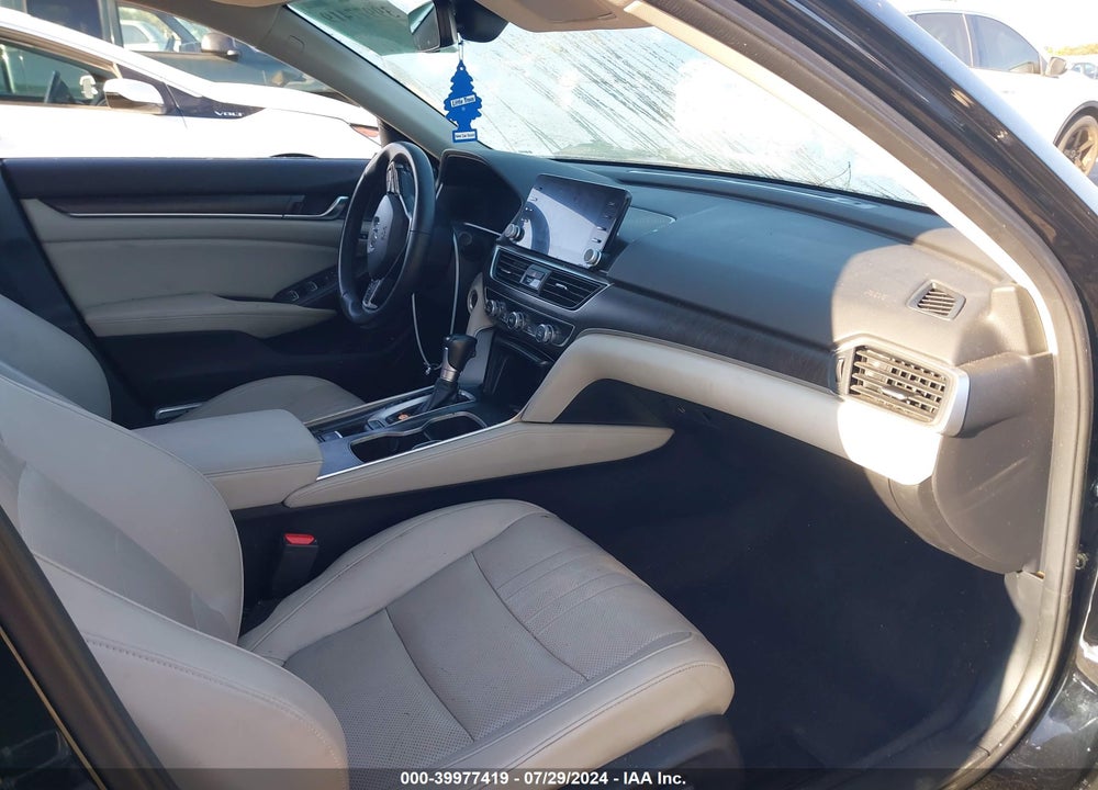 2018 HONDA ACCORD EX-L VIN: 1HGCV1F5XJA088494