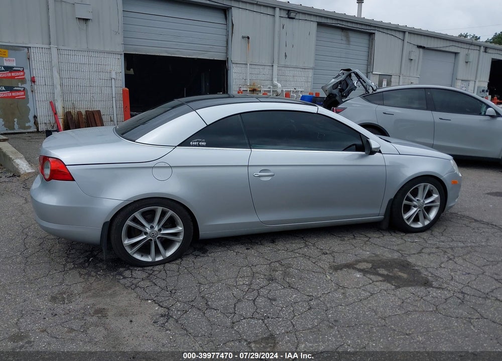 2010 VOLKSWAGEN EOS KOMFORT VIN: WVWAA7AH1AV015853