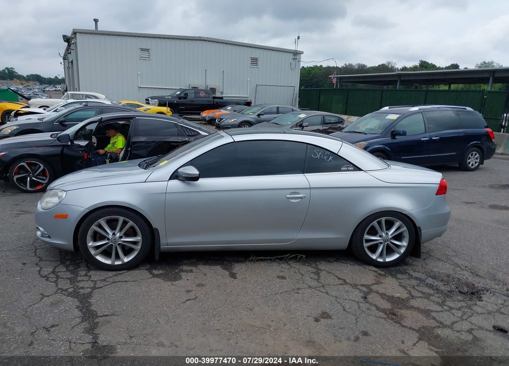 2010 VOLKSWAGEN EOS KOMFORT VIN: WVWAA7AH1AV015853