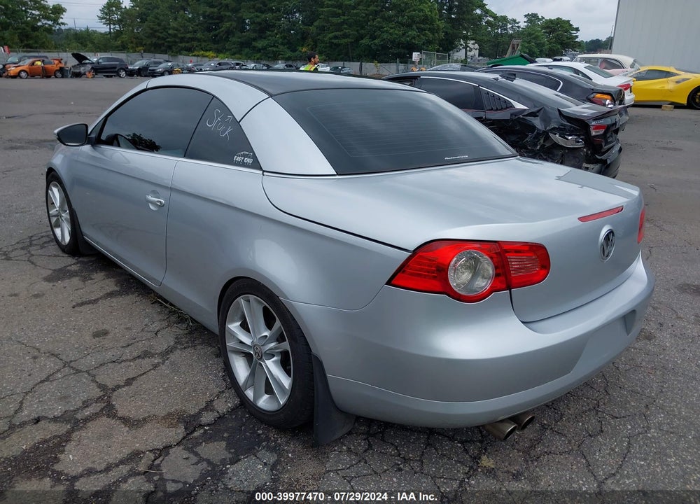 2010 VOLKSWAGEN EOS KOMFORT VIN: WVWAA7AH1AV015853
