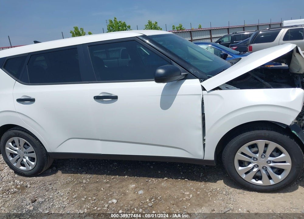 2020 KIA SOUL LX VIN: KNDJ22AU8L7033075