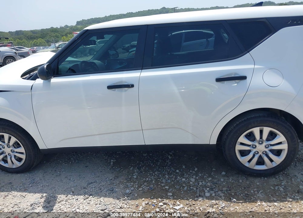 2020 KIA SOUL LX VIN: KNDJ22AU8L7033075