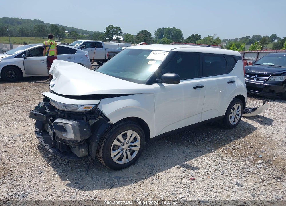 2020 KIA SOUL LX VIN: KNDJ22AU8L7033075