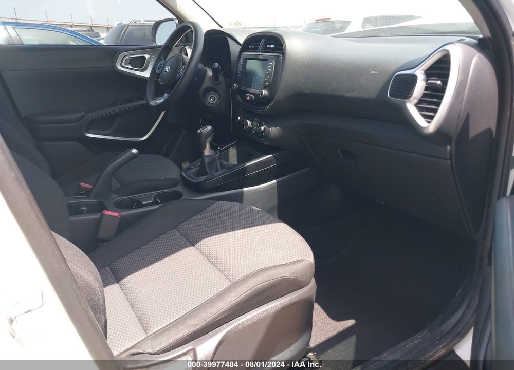 2020 KIA SOUL LX VIN: KNDJ22AU8L7033075