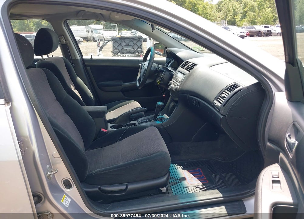 2005 HONDA ACCORD VIN: 1HGCM56415A042401