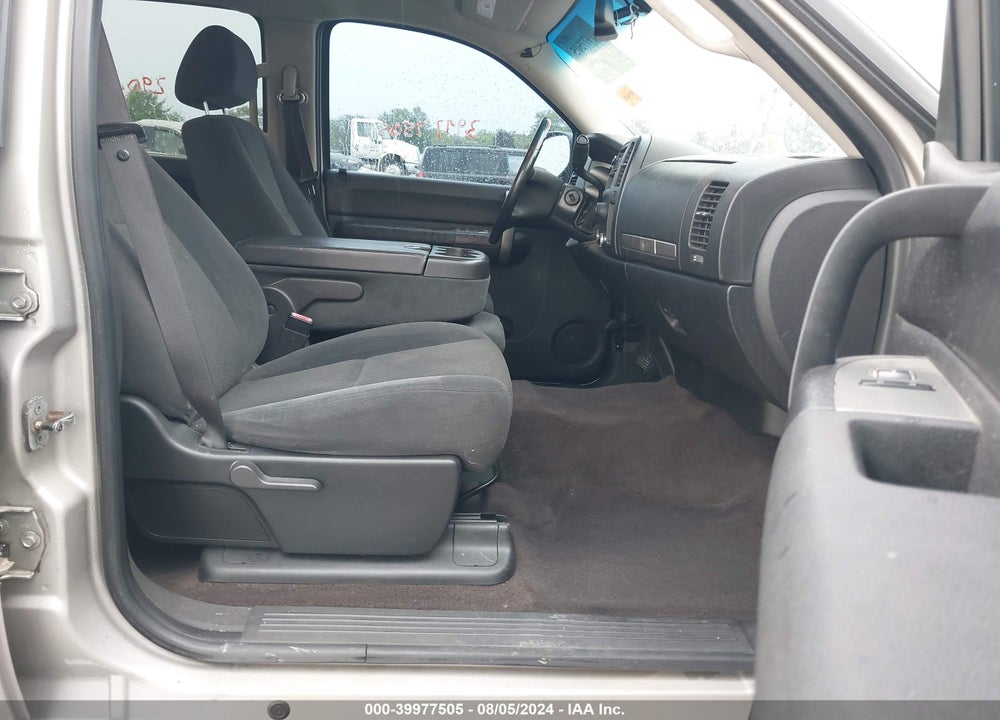 2008 GMC SIERRA 1500 SLE1 VIN: 3GTEK13388G232588