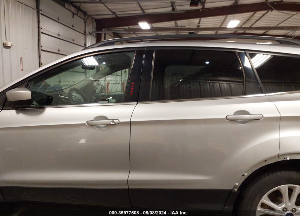 2018 FORD ESCAPE SE VIN: 1FMCU9GDXJUB73545