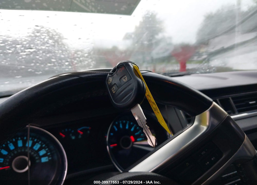 2014 FORD MUSTANG V6 VIN: 1ZVBP8AM8E5256124