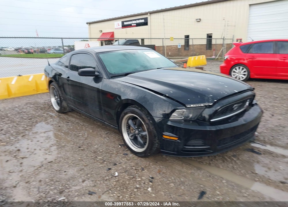 2014 FORD MUSTANG V6 VIN: 1ZVBP8AM8E5256124