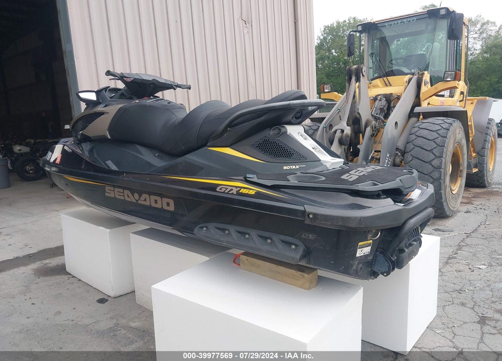 2017 SEADOO GTX 155 VIN: 00000YDV00782B717