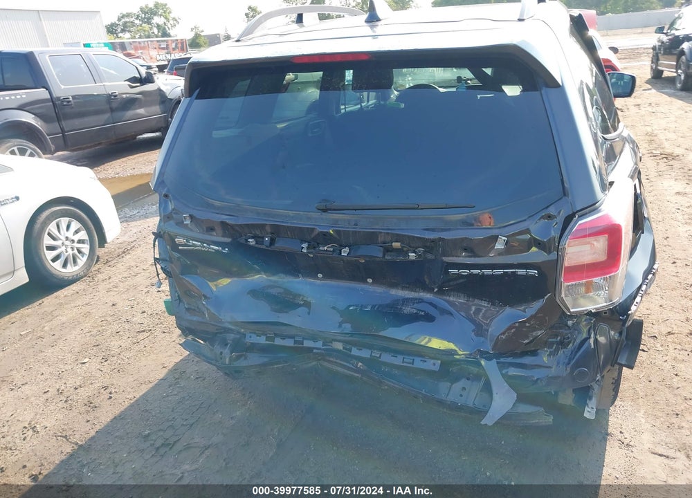 2018 SUBARU FORESTER 2.5I PREMIUM VIN: JF2SJAEC0JH415466