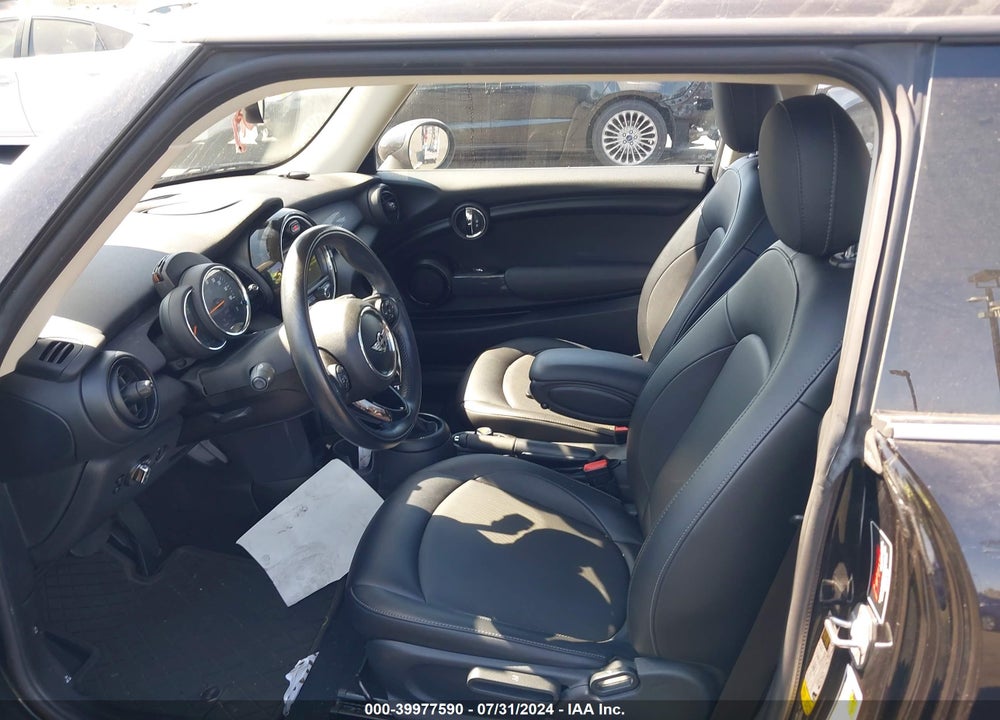 2018 MINI HARDTOP COOPER/OXFORD EDITION VIN: WMWXP5C55J2G61558