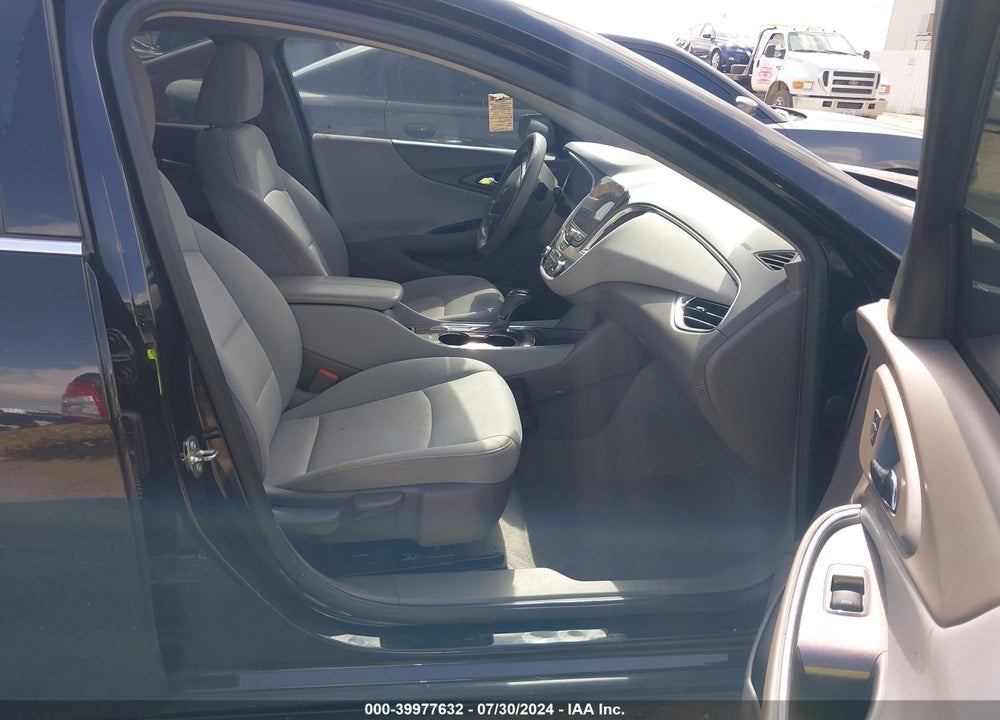 2019 CHEVROLET MALIBU LT VIN: 1G1ZD5ST9KF138788
