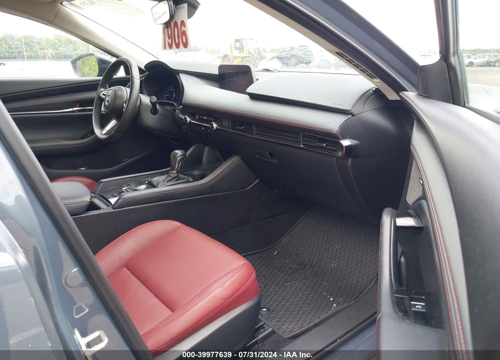 2022 MAZDA 3 CARBON EDITION VIN: 3MZBPACL1NM309607