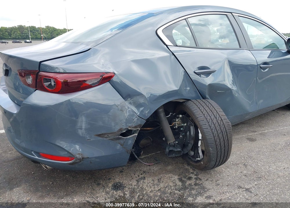 2022 MAZDA 3 CARBON EDITION VIN: 3MZBPACL1NM309607