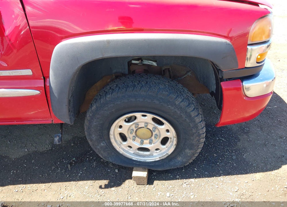 2005 GMC SIERRA 2500HD SLE VIN: 1GTHK29G65E208368