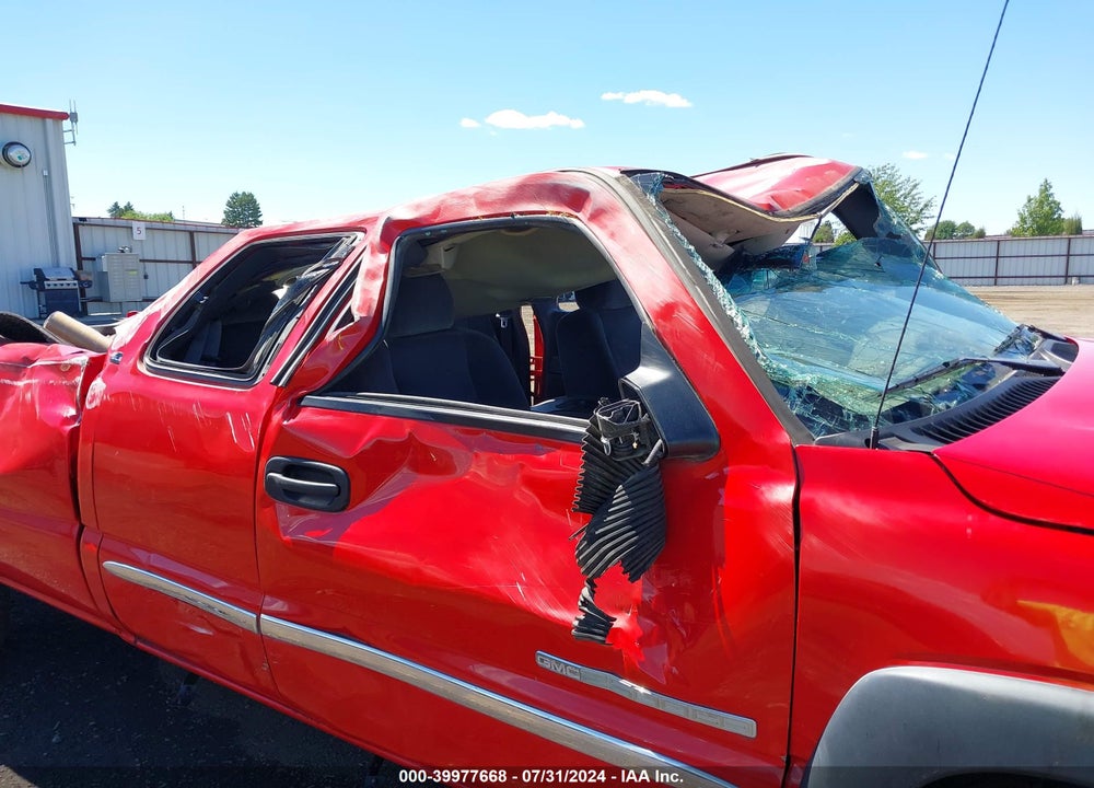 2005 GMC SIERRA 2500HD SLE VIN: 1GTHK29G65E208368