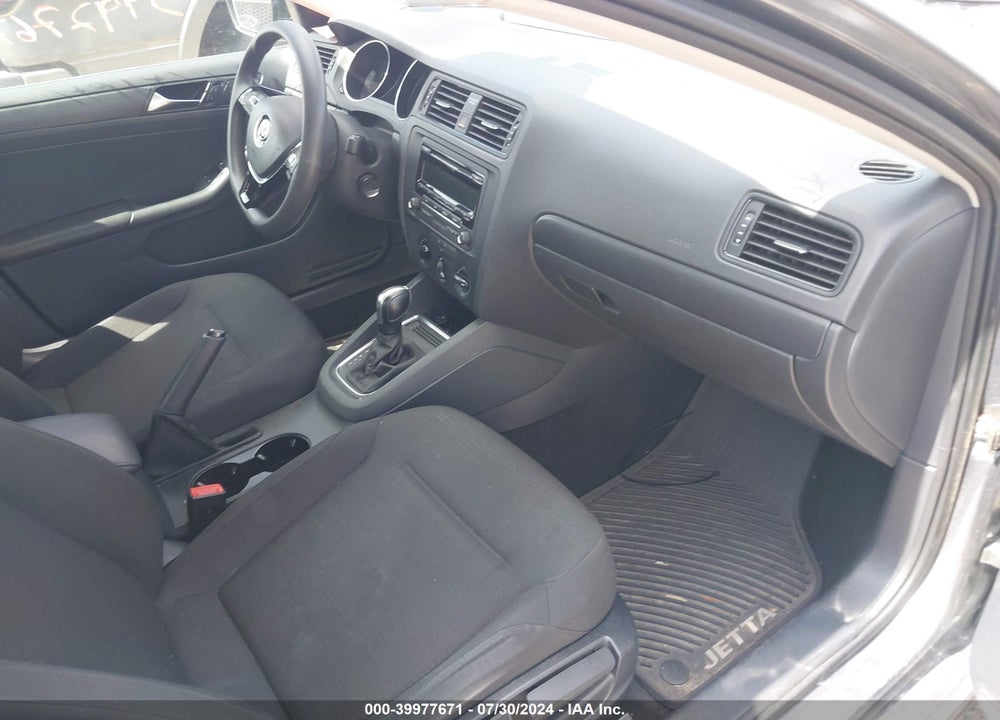 2015 VOLKSWAGEN JETTA 2.0L S VIN: 3VW2K7AJ8FM416738