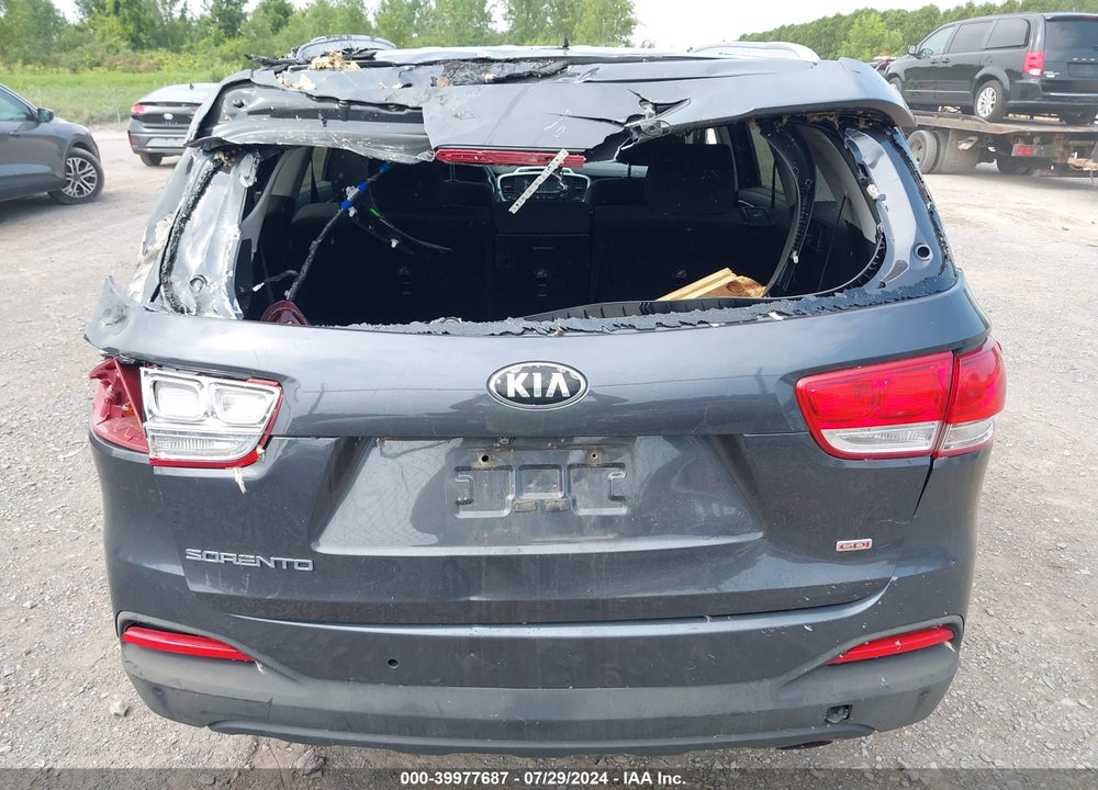 2016 KIA SORENTO 2.4L LX VIN: 5XYPGDA3XGG108124