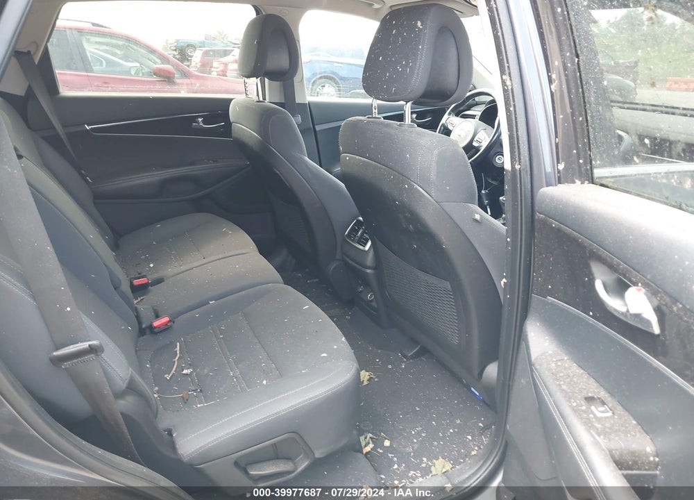 2016 KIA SORENTO 2.4L LX VIN: 5XYPGDA3XGG108124