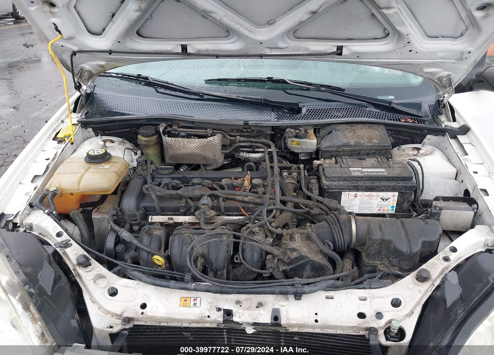 2005 FORD FOCUS ZX5 VIN: 3FAFP37N25R141738