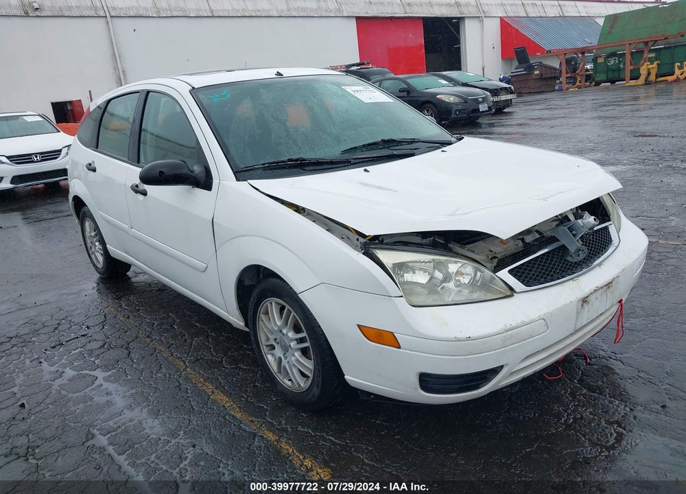 2005 FORD FOCUS ZX5 VIN: 3FAFP37N25R141738