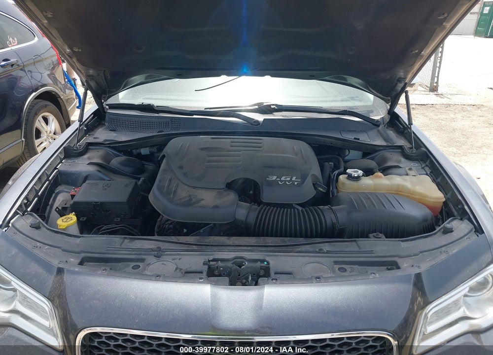 2018 CHRYSLER 300 LIMITED VIN: 2C3CCAEG9JH262066