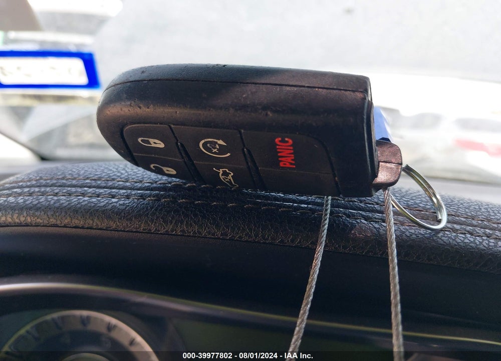 2018 CHRYSLER 300 LIMITED VIN: 2C3CCAEG9JH262066