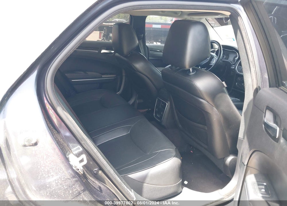 2018 CHRYSLER 300 LIMITED VIN: 2C3CCAEG9JH262066