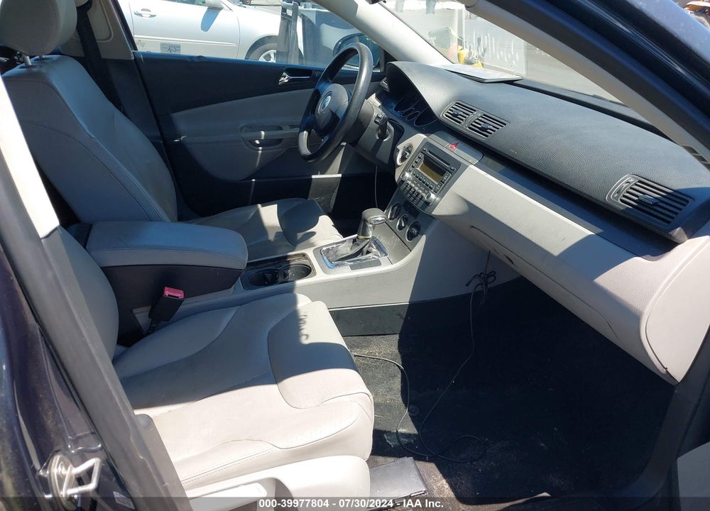 2007 VOLKSWAGEN PASSAT 2.0T VIN: WVWLK73C67E000071