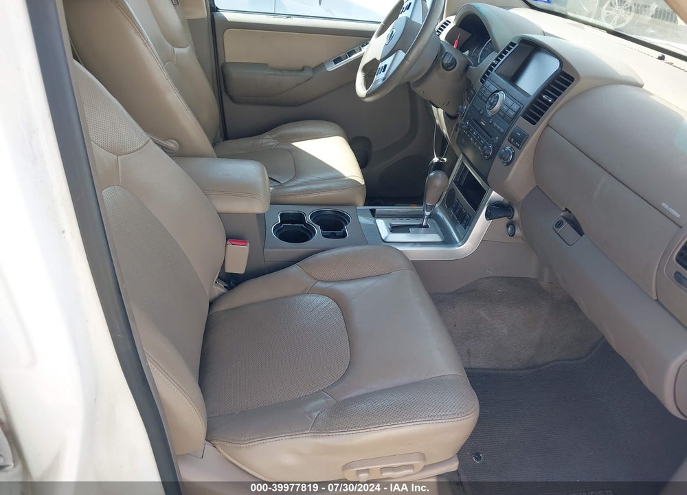 2011 NISSAN PATHFINDER SILVER VIN: 5N1AR1NN8BC635887