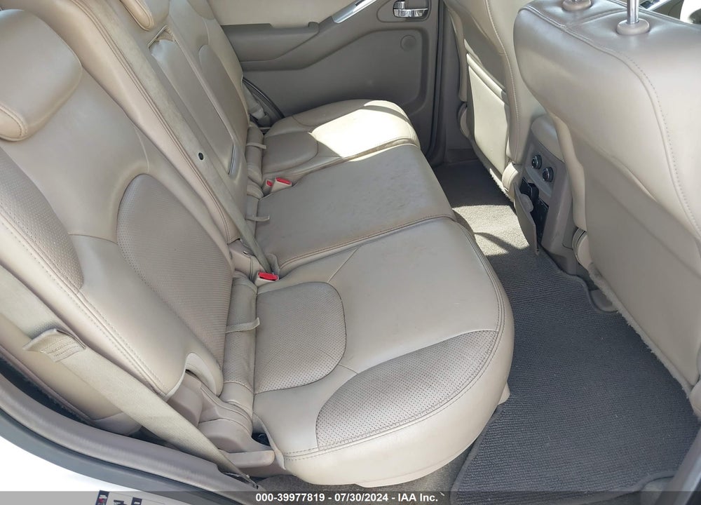 2011 NISSAN PATHFINDER SILVER VIN: 5N1AR1NN8BC635887