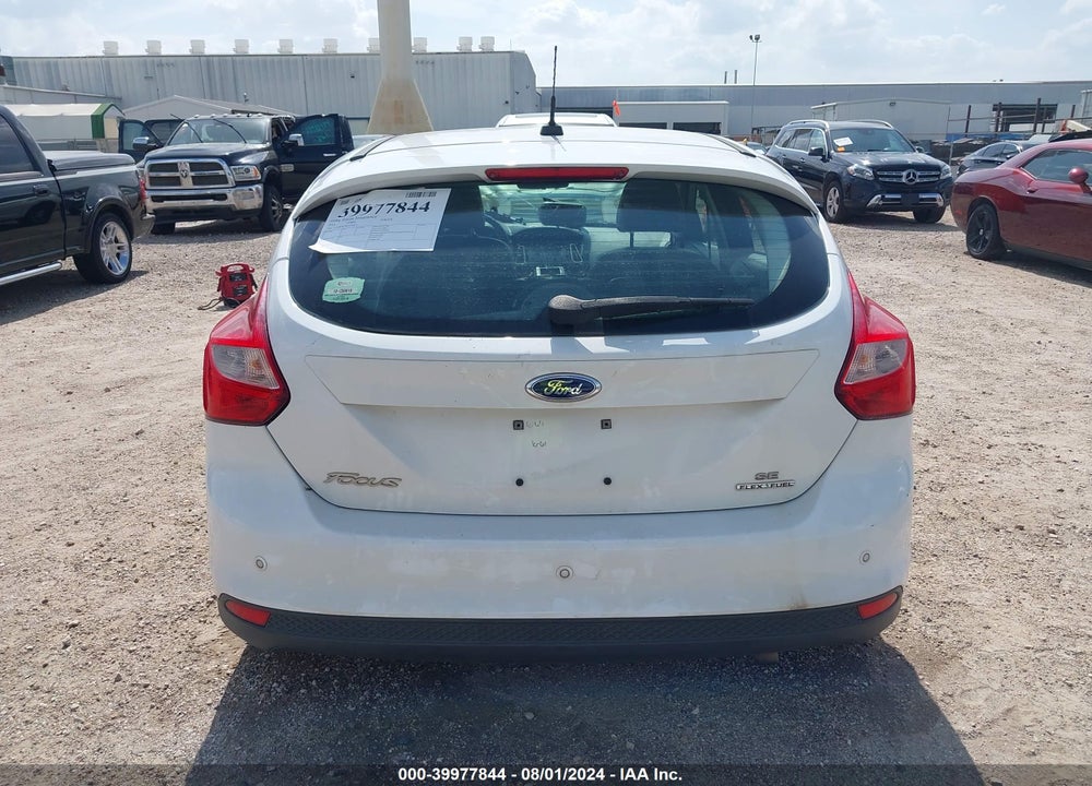 2014 FORD FOCUS SE VIN: 1FADP3K28EL258811