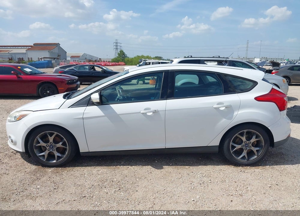2014 FORD FOCUS SE VIN: 1FADP3K28EL258811
